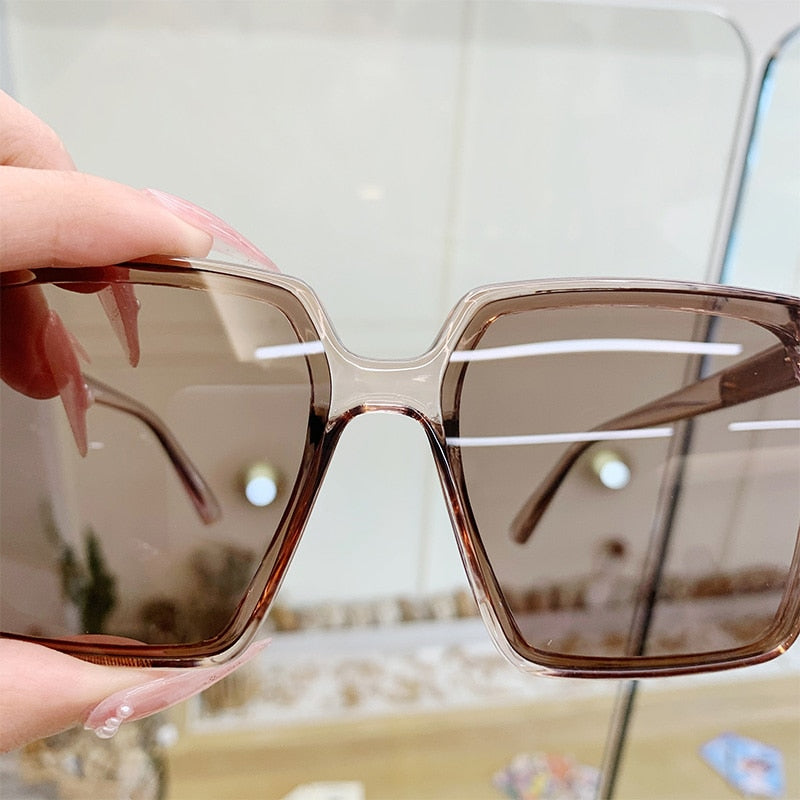 New Vintage Square Oversized Sunglasses Women Men Brand Designer Transparent Gradient Sun Glasses Big Frame Eyewear UV400