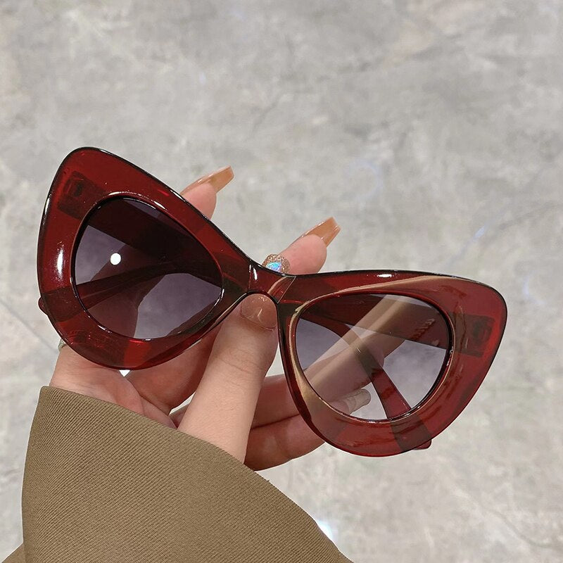 New Design Butterfly Shape Cat Eye Sunglasses Colorful Trendy Fashion Female Eyewear Vintage Personalized Shades for Ladies