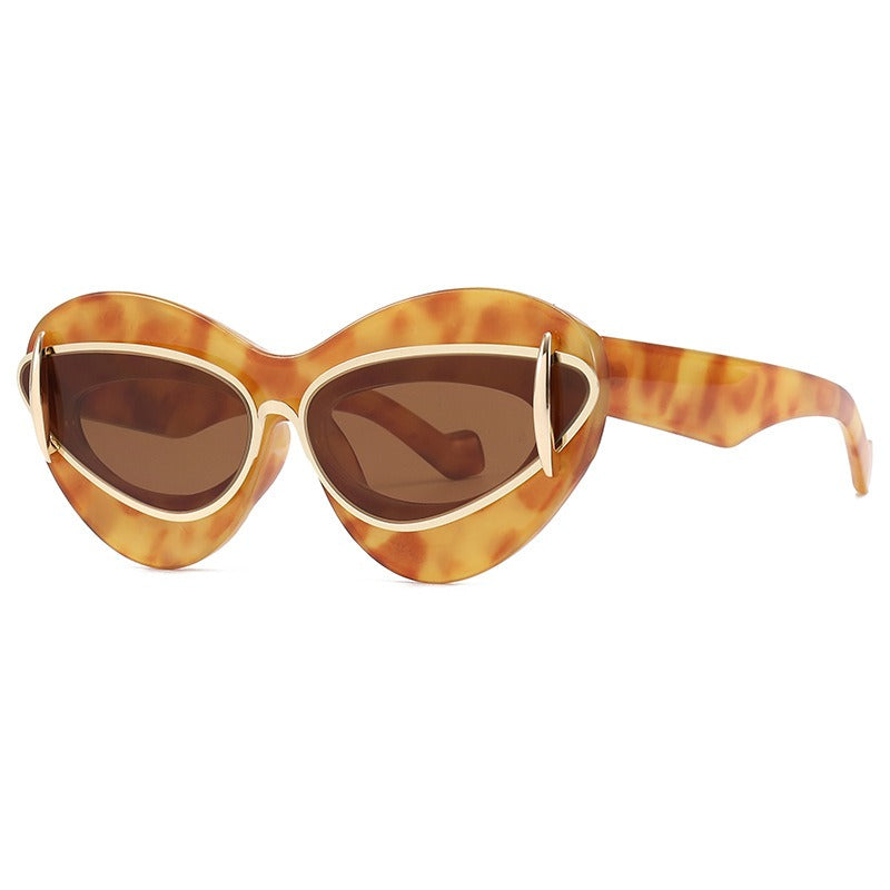 Fashionable cat eye sunglasses with Y2K personality for men and women