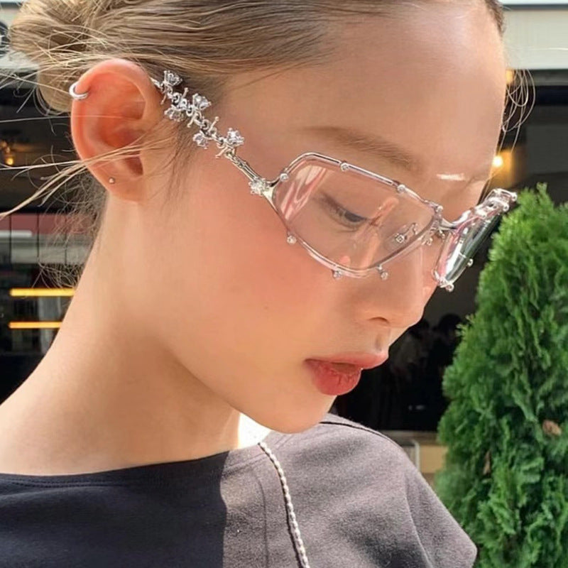 Diamond studded eyeglass frame, fashionable with diamond shaped flat mirror, internet famous street photography, large frame eyeglass frame