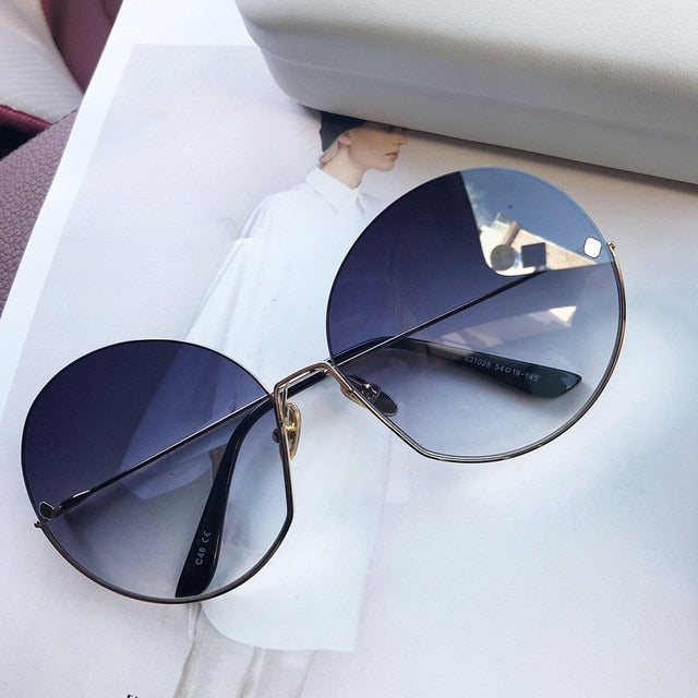 Female Sunglasses Brand Designer Sunglasses Plus Sun Glasses Fashion Women Luxury Decoration Classic Eyewear UV400