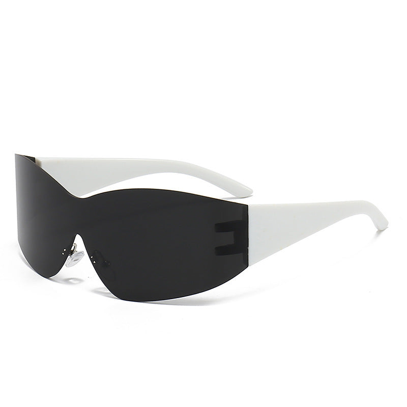 Fashionable Lightweight Oversized Sunglasses for Men, UV Protection, Stylish Frame, Ideal for Driving, Sports, and Cycling