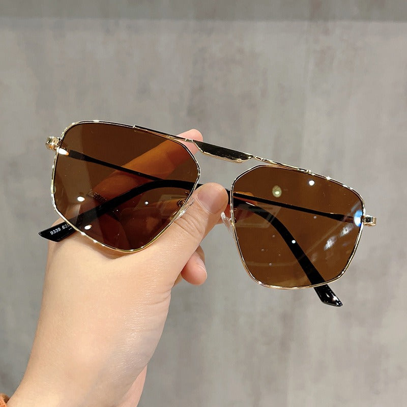 Retro personalized sunglasses, fashionable beach sunglasses, trendy trend