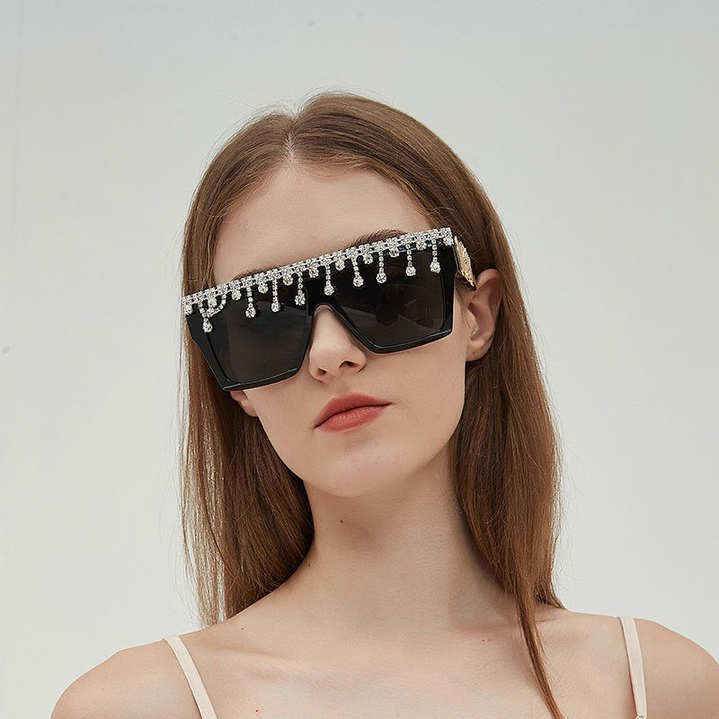 New retro large frame with diamond inlay, fashionable and versatile sunglasses, party and party stage trends, cross-border sunglasses for women