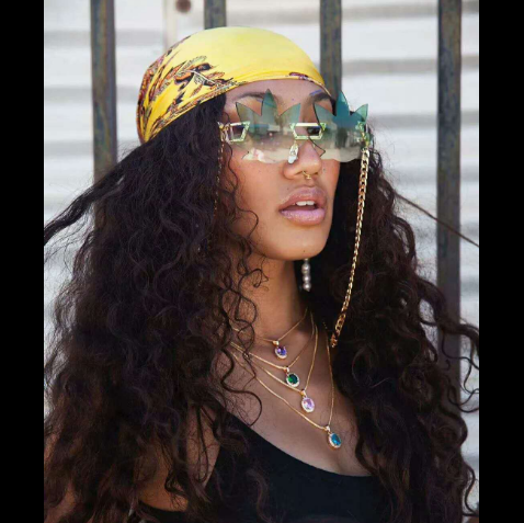 New Unique Rimless Maple Leaf Shape Sunglasses Women Men Irregular Metal Sun Glasses Fashion Gold Leg Shades UV400 Eyewear