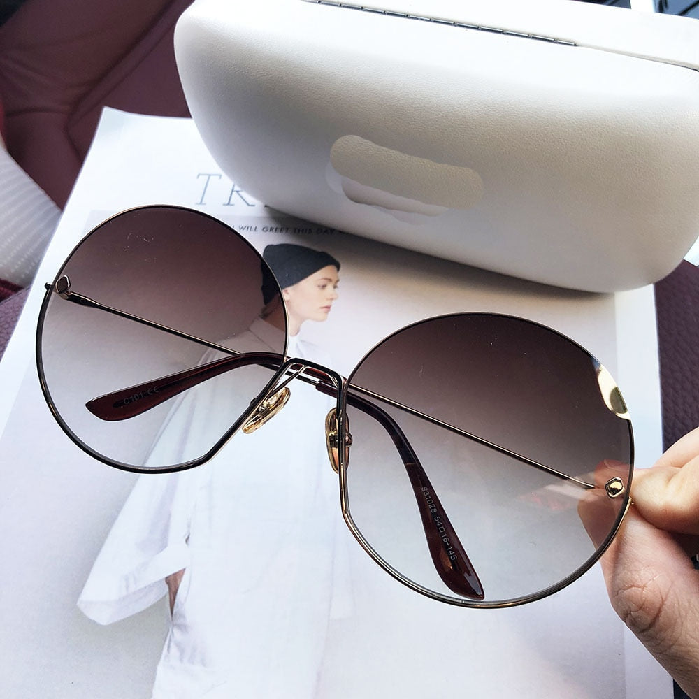 Female Sunglasses Brand Designer Sunglasses Plus Sun Glasses Fashion Women Luxury Decoration Classic Eyewear UV400