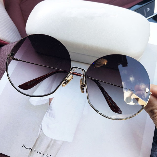 Female Sunglasses Brand Designer Sunglasses Plus Sun Glasses Fashion Women Luxury Decoration Classic Eyewear UV400