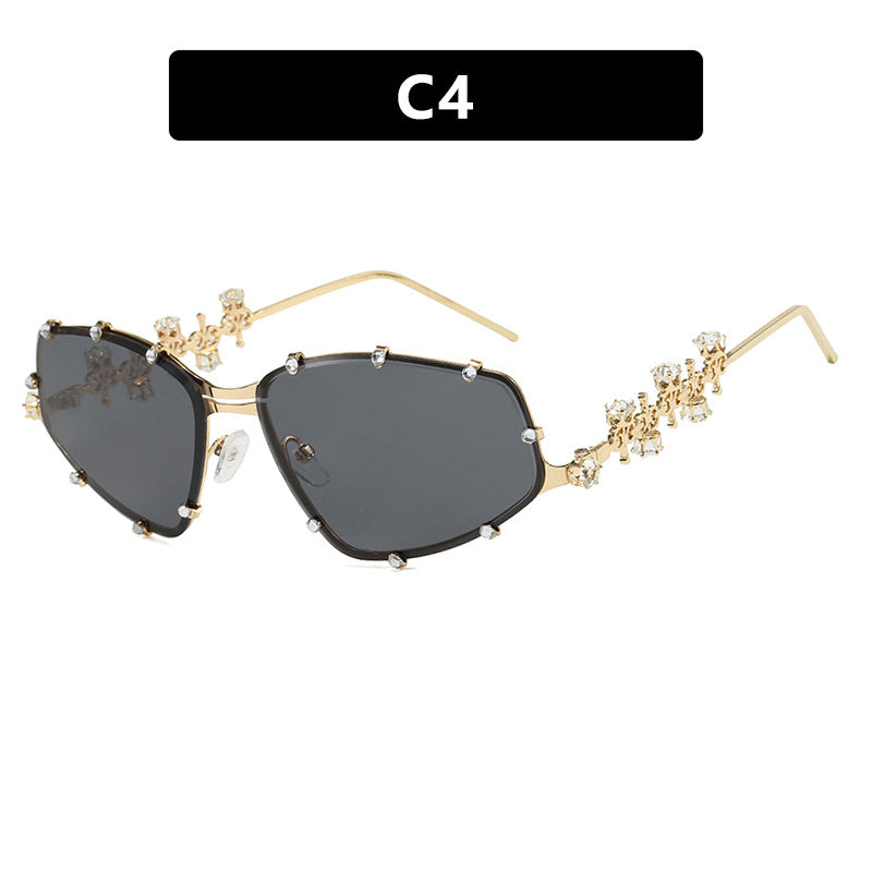 Diamond studded eyeglass frame, fashionable with diamond shaped flat mirror, internet famous street photography, large frame eyeglass frame