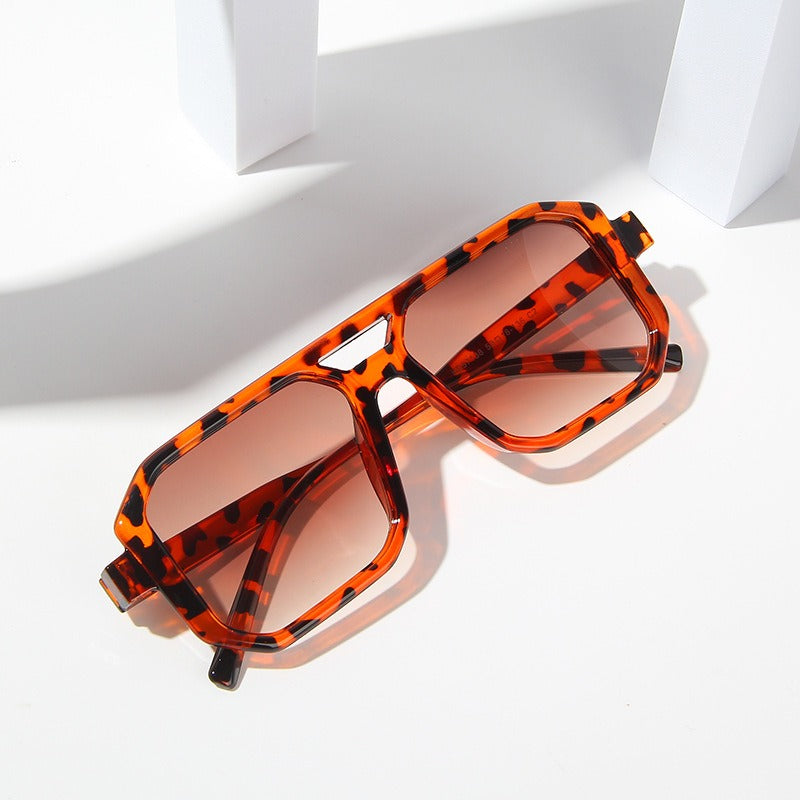 Retro double beam sunglasses, European and American new personalized small frame sunglasses, fashionable retro square minimalist sunglasses trend