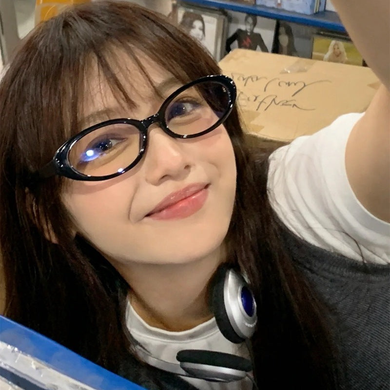 Retro oval eyeglass frame, anti blue light fashionable, can be matched with prescription plain glasses, can be matched with myopia eyeglass frame, college