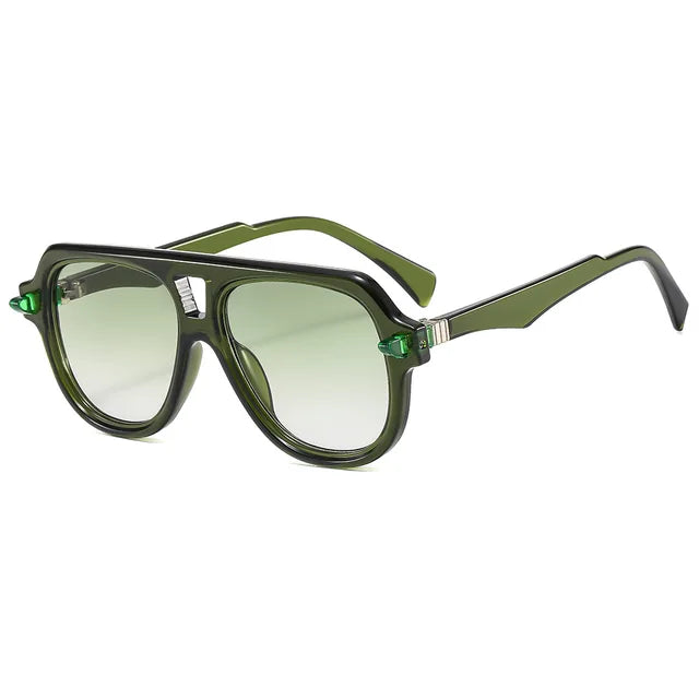 Men's trendy sunglasses with pilot frames for fashionable women