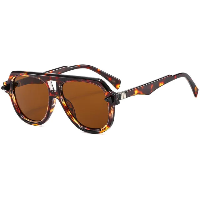 Men's trendy sunglasses with pilot frames for fashionable women